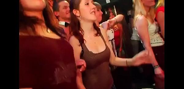  Drunk cheeks sucking weenie in club